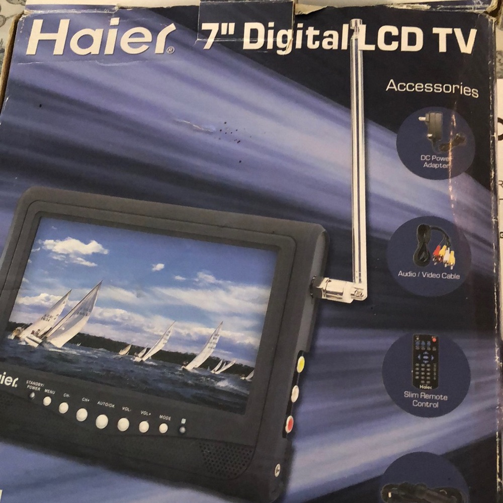 Haier LCD 7” digital tv